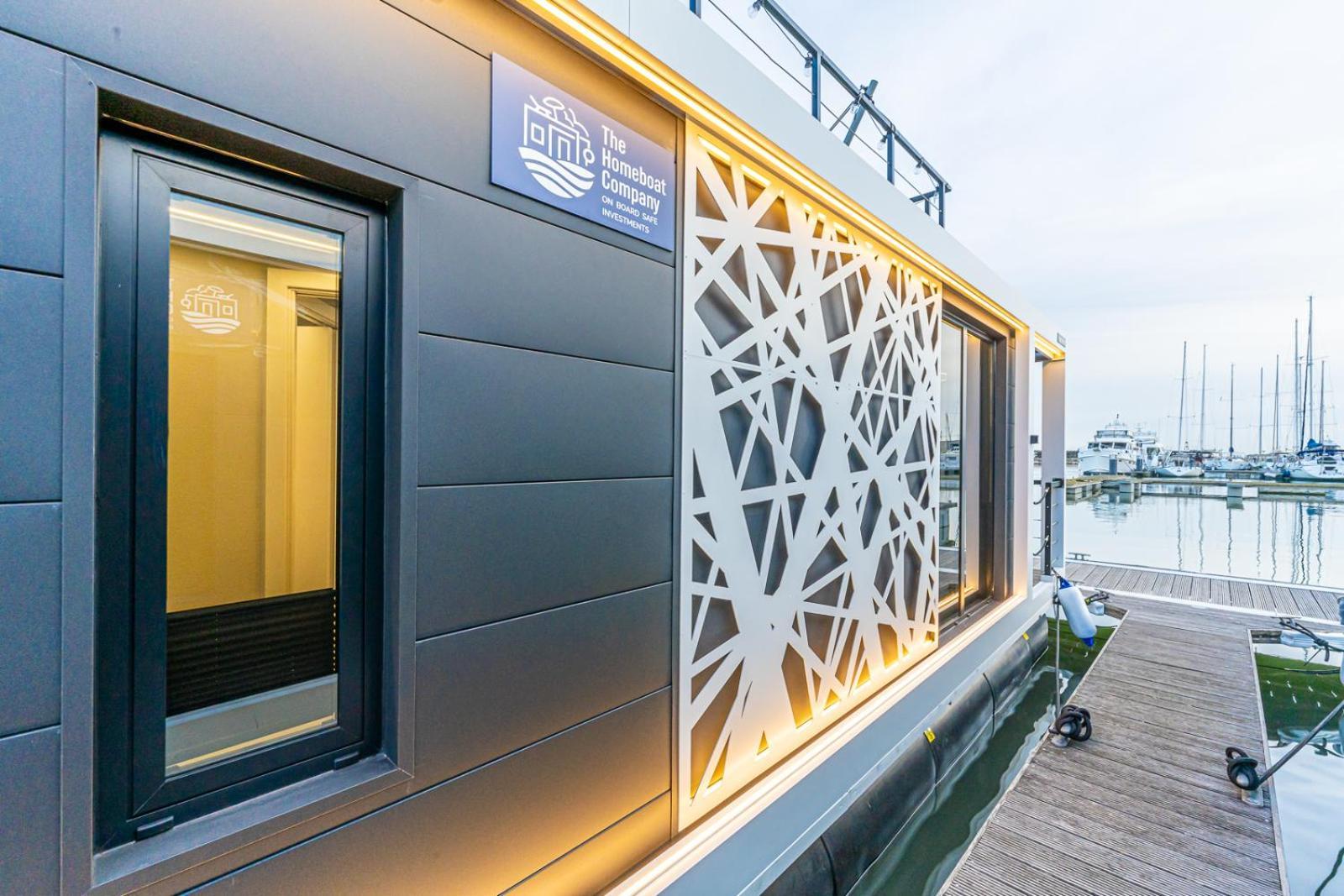 The Homeboat Company Sant'Elmo-Cagliari Exterior photo